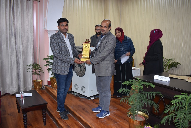 Elibsol Received Award by MAL - AMU